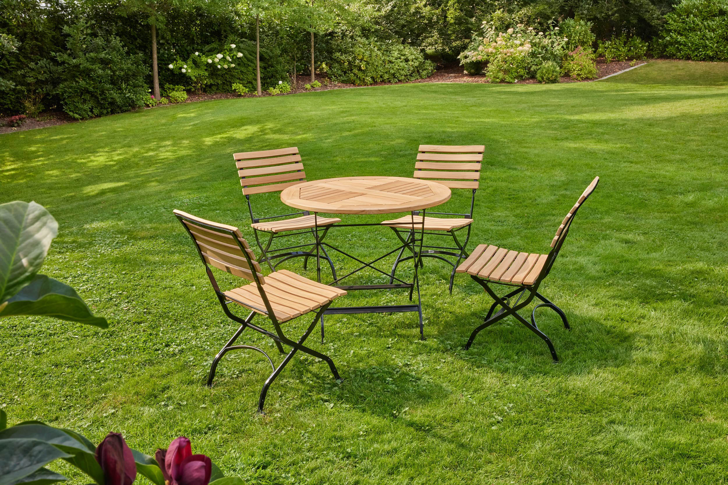 B. Tisch "Wimbledon" rund klappbar teak